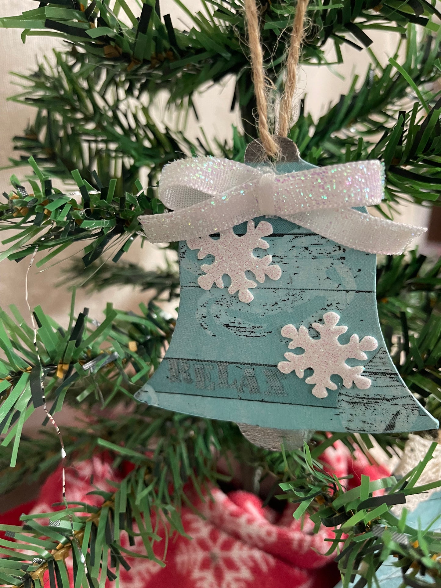 Coastal Snowflake Bell w/ Shiny Bow